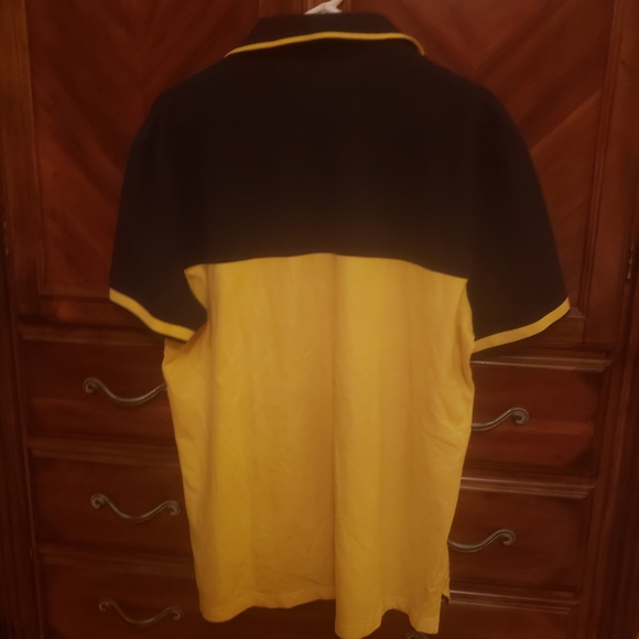 Tommy Hilfiger 2 button shirt - Picture 4 of 4